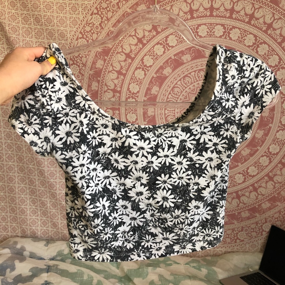 Floral Cropped Tee